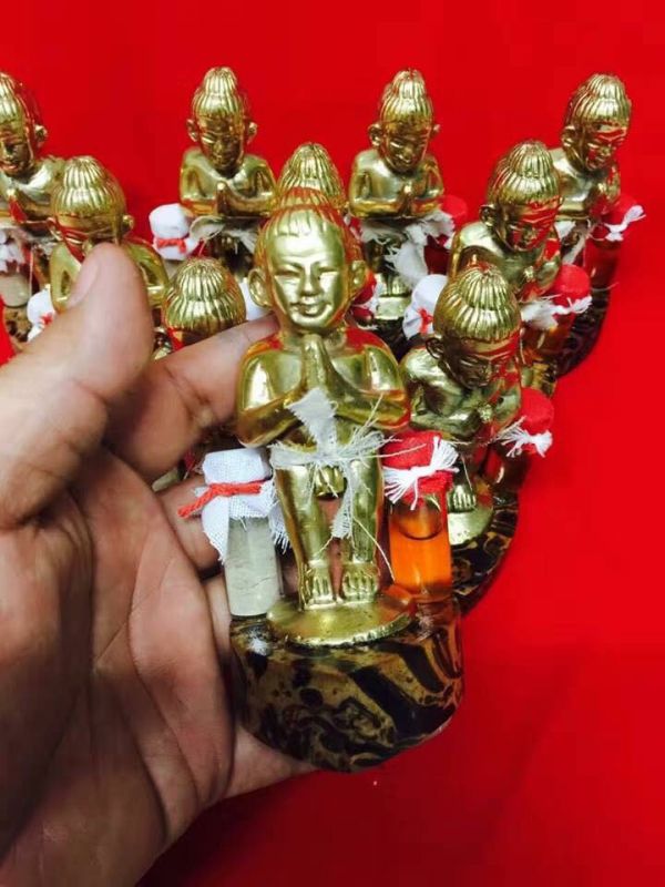 BÉ KUMANTHONG ( CẬU BÉ VÀNG )